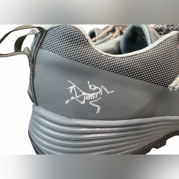 Arc’tyrex Konceal FL Hiking Shoes Women 8 Gray Vibram Trail Lightweight Outdoor - Picture 4 of 11